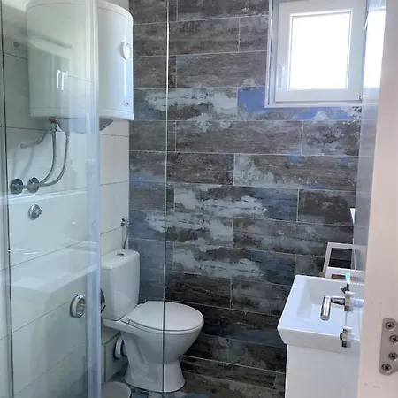 A9 Zlatni Breg Apartment Divcibare
