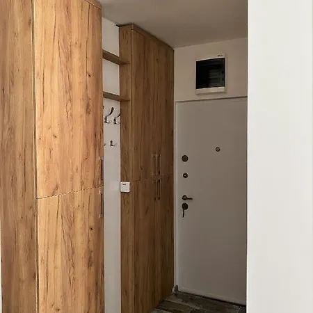 A9 Zlatni Breg Apartment Divcibare